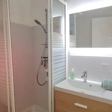 De 20 M2 Proche De La A Daire